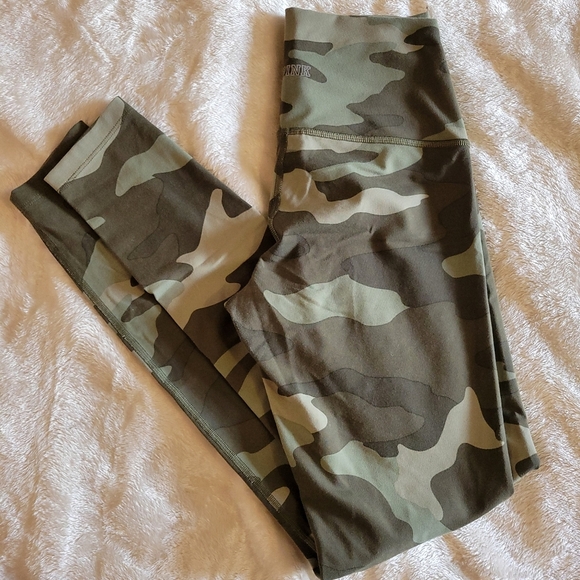 PINK Victoria's Secret Ultimate Leggings Camo High Waisted Small - Picture 6 of 6